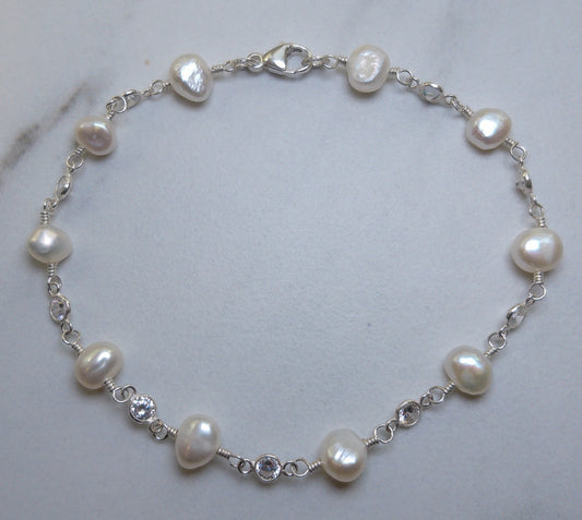 Chic Sterling Silver Bracelet